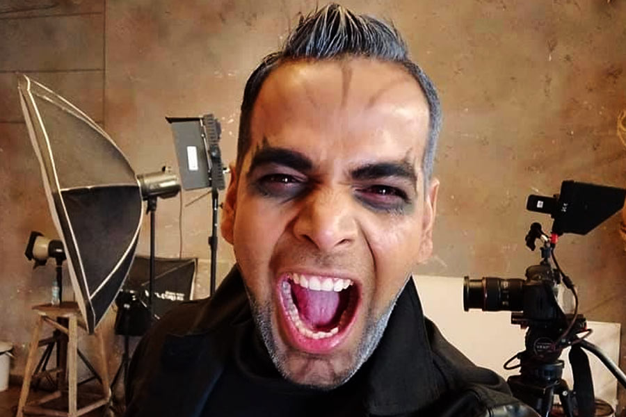 রাজস্থানে স্কুলের গণ্ডি পার করে কলেজের পড়াশোনার জন্য হরিয়ানা পাড়ি দেন বিকল্প। বাণিজ্যে স্নাতক স্তরের পড়াশোনা শেষ করেন তিনি।