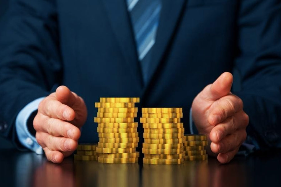 ২০২২ সালে হুরুন ইন্ডিয়ার পেশ করা রিপোর্ট বলছে, গৌতম এবং বিনোদ, দুই ভাইয়ের মোট সম্পত্তির পরিমাণ ১২ লক্ষ ৬৩ হাজার ৪০০ কোটি। ধনীদের তালিকায় প্রথম দশ জনের সম্পত্তি যোগ করলে যত হয়, তার ৪০ শতাংশই দুই ভাইয়ের।