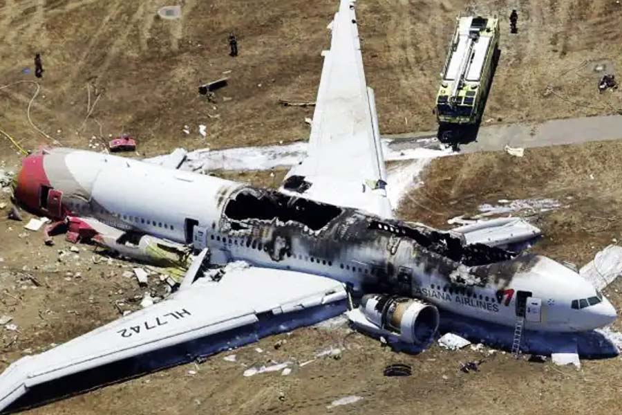 ২০১৬ সালের ফেব্রুয়ারিতে পোখরা থেকে জমসম যাচ্ছিল ছোট একটি বিমান। ওড়ার আট মিনিটের মাথায় নিখোঁজ হয়ে যায় বিমানটি। পরে পাহাড়ি জেলা মিয়াগরিতে মেলে সেই বিমানের ভগ্নাংশ। সওয়ার ছিলেন ২৩ জন। সকলেরই মৃত্যু হয়েছিল।