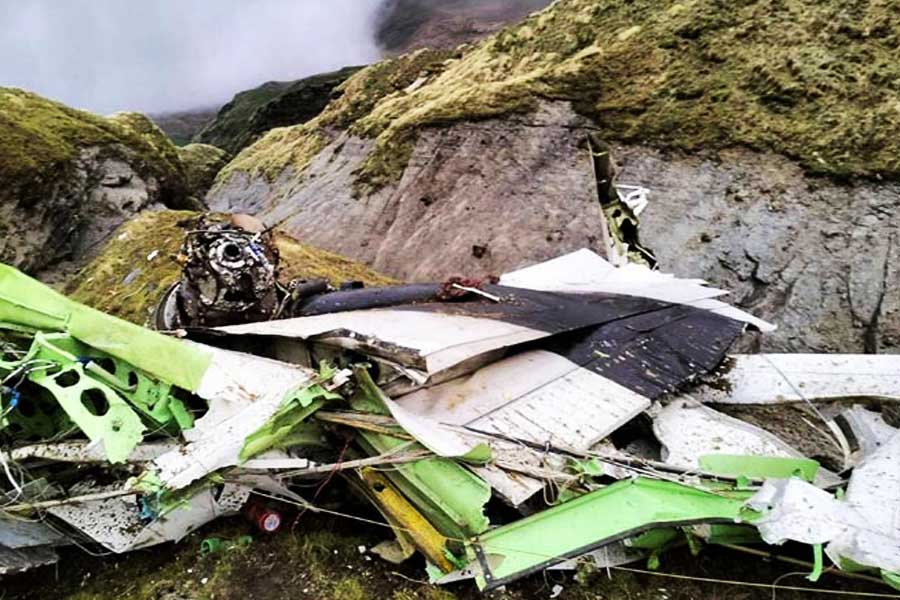 ২০১০ সালের ডিসেম্বরে তারা এয়ার সংস্থার আরও একটি বিমান ভেঙে পড়ে। লামিডান্ডা থেকে কাঠমান্ডু যাচ্ছিল বিমানটি। তিন কর্মী-সহ ২২ জন সওয়ারির মৃত্যু হয়।