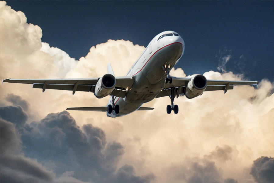 কাঠমান্ডু বিমানবন্দর থেকে তখনও ১১ কিলোমিটার দূরে রয়েছে পাকিস্তান ইন্টারন্যাশনাল এয়ারলাইন্স সংস্থার বিমানটি। সেই সময় পাহাড়ের গায়ে ধাক্কা লেগে ভেঙে যায় সেটি। স্থানীয় সংবাদ সংস্থা সূত্রে খবর, এই দুর্ঘটনায় মোট ১৬৭ জন মারা গিয়েছিলেন।