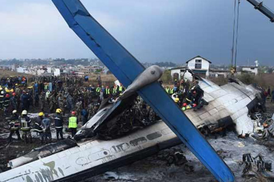 ২০১৮ সালের ১২ মার্চ। ইউএস বাংলা এয়ারলাইন্সের একটি বিমান ঢাকা থেকে ৬৭ জন যাত্রী এবং ৪ জন বিমানকর্মী নিয়ে ফিরছিল। কাঠমান্ডুর ত্রিভুবন আন্তর্জাতিক বিমানবন্দরে অবতরণ করার কথা ছিল বিমানটির। 