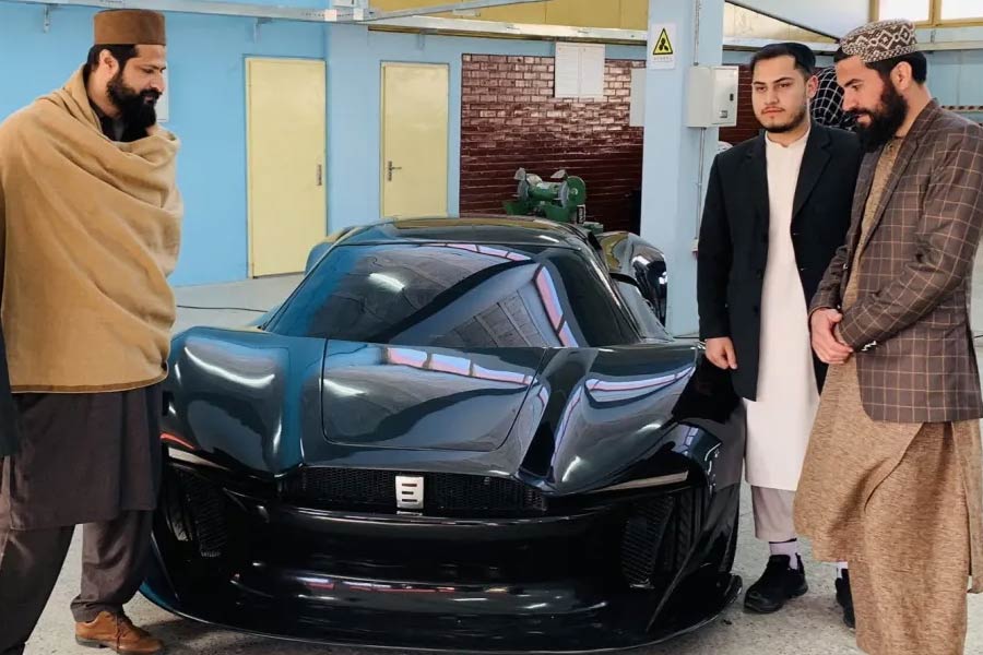 আর তার পরই এই অত্যাধুনিক ঝকঝকে গাড়িটি সর্বসমক্ষে আনা হবে। কাতারে একটি প্রদর্শনীতে এই সুপারকার আত্মপ্রকাশ করবে বলে জানিয়েছে তালিবান সরকার। 