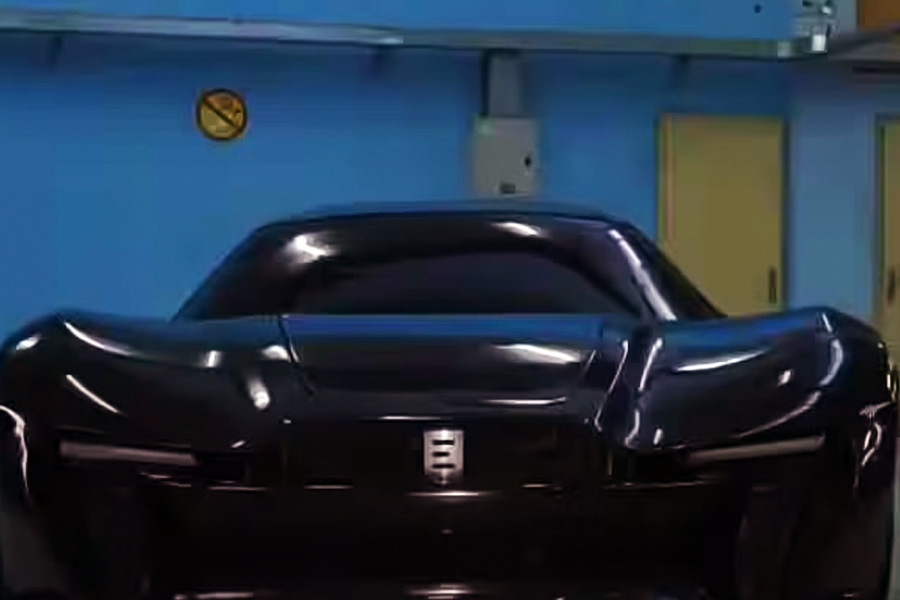 গত ৫ বছর ধরে এই গাড়িটি তৈরির কাজ চলছে। ‘এনটোপ’ নামে এক সংস্থার সঙ্গে যৌথ ভাবে গাড়িটি তৈরি করছে কাবুলের ‘আফগানিস্তান টেকনিক্যাল ভোকেশনাল ইনস্টিটিউট’ (এটিভিআই)। এই গাড়িটির হাত ধরেই দুনিয়ার কাছে নিজেদের উন্নয়নের ছাপ রাখতে চায় তালিবান। 