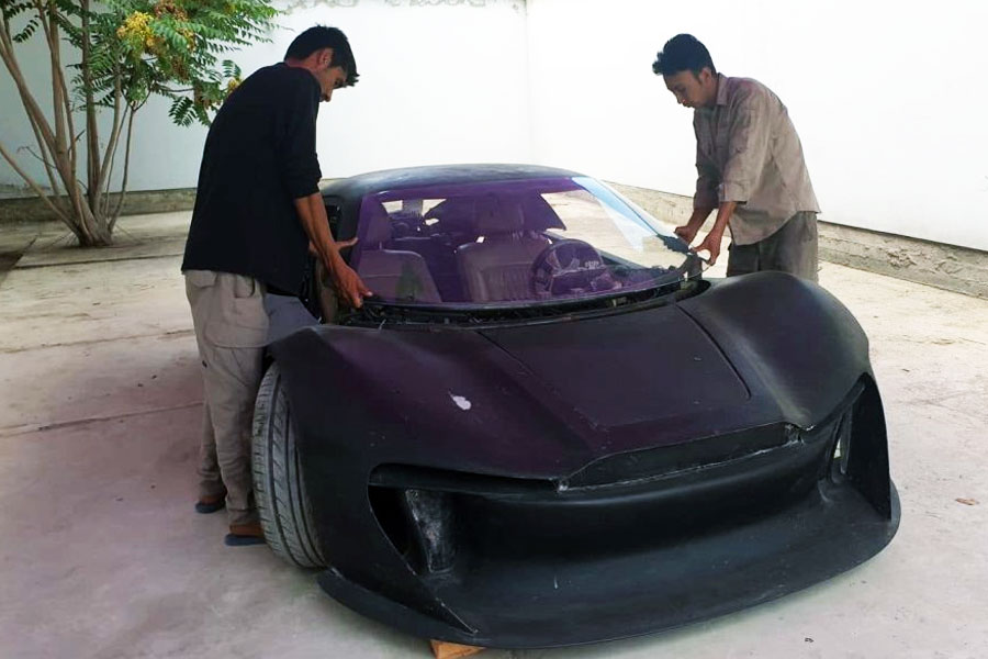 এনটোপ সংস্থার সিইও মহম্মদ  রিজ়া আহমদি জানিয়েছেন, এই গাড়ির হাত ধরে আন্তর্জাতিক আঙিনায় ছাপ ফেলবে আফগানিস্তান। তবে কবে এই গাড়িটির উদ্বোধন করা হবে, সেই দিন ধার্য করা হয়নি। প্রথমে আফগানিস্তানেই কেবল মাত্র এই গাড়ি পাওয়া যাবে। আগামী দিনে বিশ্বের অন্য দেশেও পৌঁছে যাবে এই সুপারকার। 