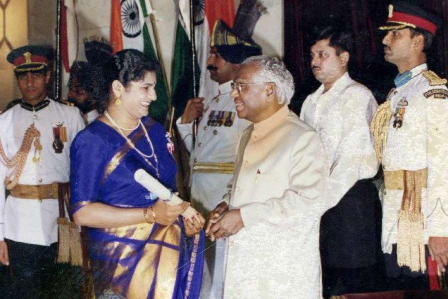 পরের বছর আরও জোড়া চমক দিয়েছিলেন সাইনি। এশীয় চ্যাম্পিয়নশিপে ৮০০ মিটারে সোনা ছিনিয়ে নেন তিনি। সেই সঙ্গে ৪০০ মিটারের দৌড়ে রুপো জিতে নেন।