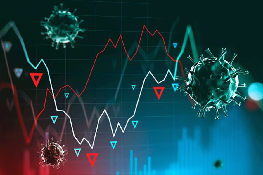 একটা বছর শেষ হয়ে গেল। সেই ২০১৯ থেকে কোভিডের অন্ধকার আমাদের ছেয়ে রেখেছিল। ২০২৩ সালে প্রথম আমরা আলো দেখতে পাচ্ছি স্বাভাবিক জীবনে ফেরার। শুধু দেশের অর্থনীতিতে নয়, আমাদের ব্যক্তি জীবনেও এই কালো সময় এতটাই ছাপ ফেলেছে যে, আর বলার নয়। 