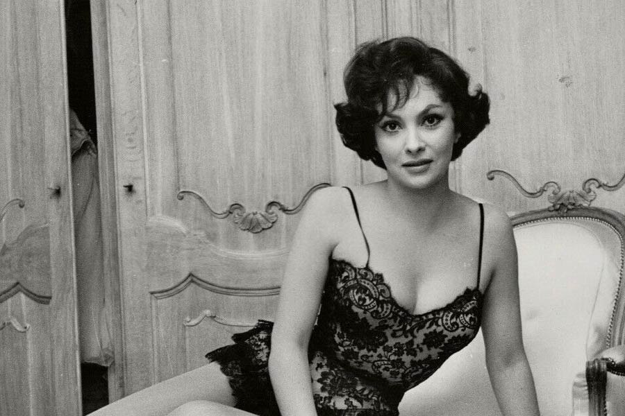 জিনা অভিনীত ছবিগুলির মধ্যে রয়েছে, ‘ট্র্যাপিজ়’ (১৯৫৬), ‘কাম সেপ্টেম্বর’ (১৯৬১), ‘বুয়োনা সেরা, মিসেস ক্যাম্পবেল’ (১৯৬৮)-এর মতো জনপ্রিয় কিছু ছবি। ‘কাম সেপ্টেম্বর’ ছবিতে তাঁর কাজ সকলকে মুগ্ধ করেছিল।