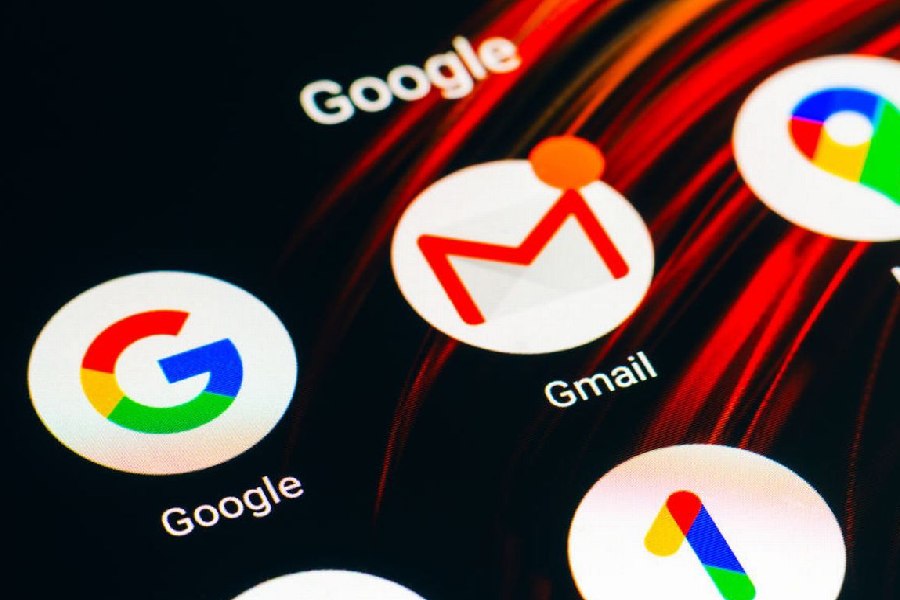 জিমেলের গ্রাহক সংখ্যা অজস্র হলেও বহু মানুষ এখনও এই পরিষেবা ব্যবহারের খুঁটিনাটি কৌশল জানেন না। যে কারণে জিমেলের অনেক আকর্ষণীয় ব্যবস্থাপনা চোখের আড়ালেই থেকে যায়।