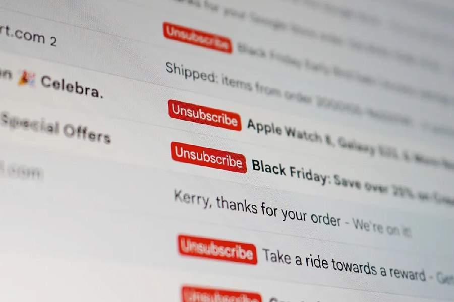 এন্টার বাটনে চাপ দিলেই ‘আনসাবস্ক্রাইব’ করা যায় এমন যাবতীয় মেসেজ সামনের দিকে উঠে আসবে। এর পর মেসেজগুলিকে একসঙ্গে সিলেক্ট করে ডিলিট করে দিলেই ইনবক্স হয়ে যাবে জঞ্জালমুক্ত। এতে ফোনের জায়গাও খালি হবে।