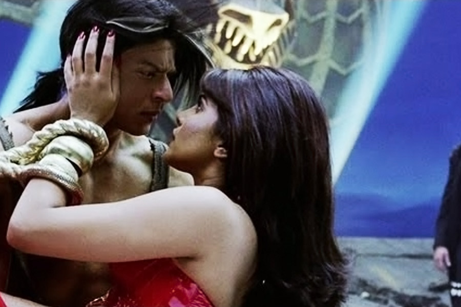 ‘রা ওয়ান’ ছবিতে ক্যামিয়ো চরিত্রের জন্য এক জন অভিনেত্রীর প্রয়োজন ছিল। প্রীতি ভেবেছিলেন, শাহরুখ হয়তো এই চরিত্রে অভিনয়ের জন্য তাঁকে প্রস্তাব দেবেন। কিন্তু সেই চরিত্রে অভিনয় করতে দেখা গিয়েছিল প্রিয়ঙ্কাকে।