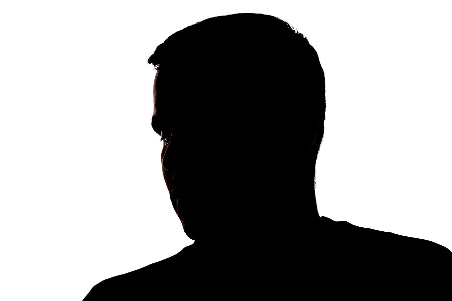 কিন্তু তদন্ত এগোতে জানা যায়, যাঁর মৃত্যুর তদন্তে তাঁরা নেমেছেন, তিনি বহাল তবিয়তে বেঁচে আছেন। 