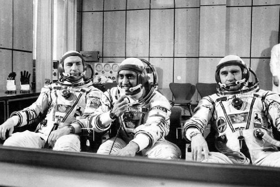 রাকেশের এই জবাবের মাধ্যমে ফুটে উঠেছিল তাঁর দেশভক্তি। যা নিয়ে সে সময় ব্যাপক চর্চা হয়। পরবর্তীকালেও ভারতের মহাকাশ গবেষণার প্রসঙ্গ উঠলে প্রথমেই উঠে আসে রাকেশের নাম।