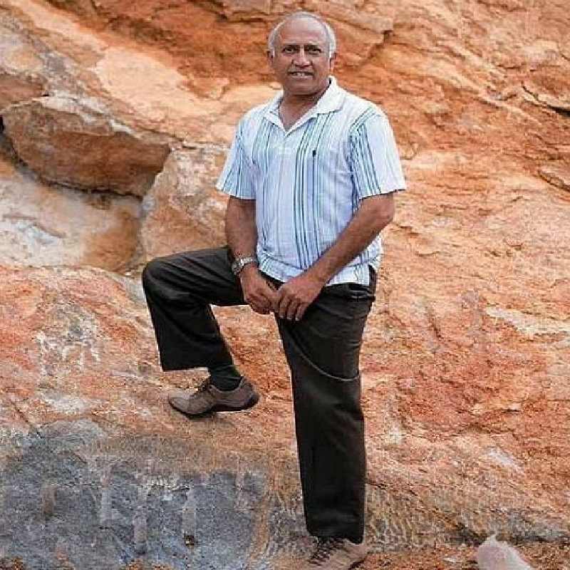 রাকেশের জীবন নিয়ে একটি হিন্দি ছবি তৈরির ভাবনাচিন্তা চলছে। ২০১৮ সাল থেকে সেই ছবির কাজ শুরু হয়েছে। তবে কাজ বিশেষ এগোয়নি। ছবিটির নাম প্রথমে রাখা হয়েছিল ‘স্যালুট’। পরে তা পরিবর্তন করে রাকেশের বায়োপিকের নাম দেওয়া হয় ‘সারে জহাঁ সে অচ্ছা।’