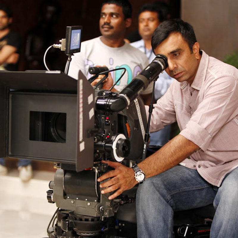 ২০০৮ সালেই সঞ্জয় গাড়ভির পরিচালনায় মুক্তি পেয়েছিল ‘কিডন্যাপ’ ছবিটি। ‘ধুম’ ছবির প্রথম এবং দ্বিতীয় পর্ব পরিচালনা করে সঞ্জয় ইতিমধ্যেই অ্যাকশন ঘরানার জনপ্রিয় পরিচালক হিসাবে নাম লিখিয়ে ফেলেছেন। 