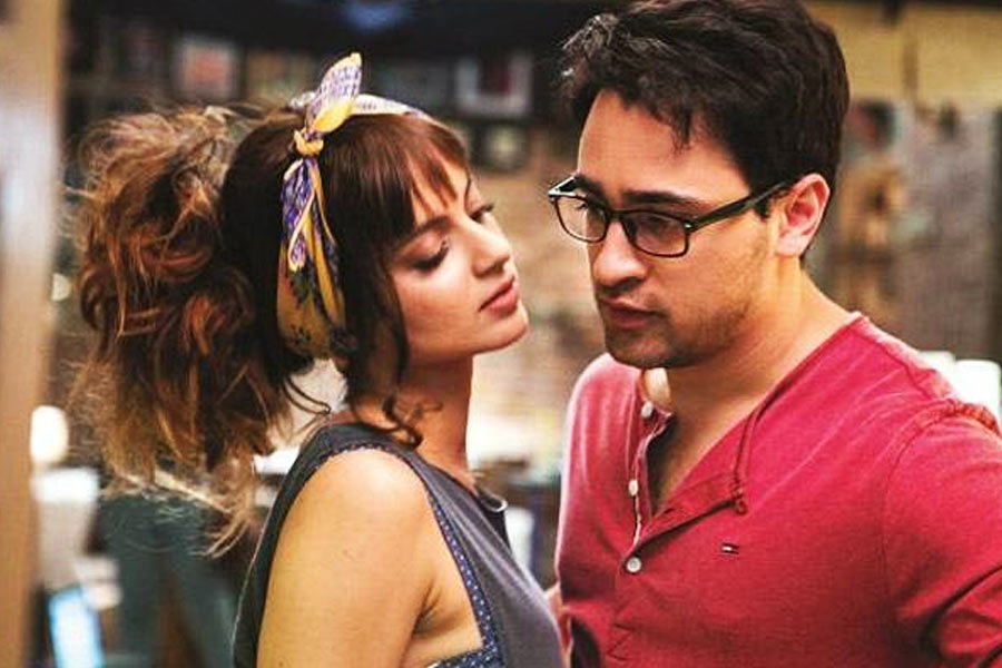 ২০১৫ সালে শেষ বারের মতো দেখা যায় ইমরানকে। ‘কা়ট্টি বাট্টি’ ছবিতে কঙ্গনা রানাউতের সঙ্গে অভিনয় করেছিলেন তিনি। তার পর আর অভিনয়ে ফেরেননি ইমরান। 