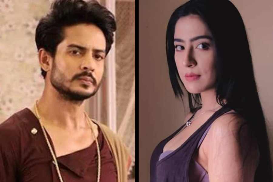 বিয়ের আগে ফ্ল্যাটে অন্য মহিলার সঙ্গে ঘনিষ্ঠতা অভিনেতার! হাতেনাতে ধরলেন হবু-স্ত্রী