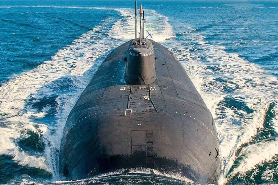 পুতিনের এই অস্ত্রকে ধ্বংস করতে পারবে, এমন কোনও অস্ত্রই নাকি এই দুনিয়ায় নেই। অর্থাৎ, এটি অবিনশ্বর বলে দাবি করা হয়েছে। নিঃশব্দে শত্রুর উপর আঘাত হানতে পারে এই অস্ত্র। 