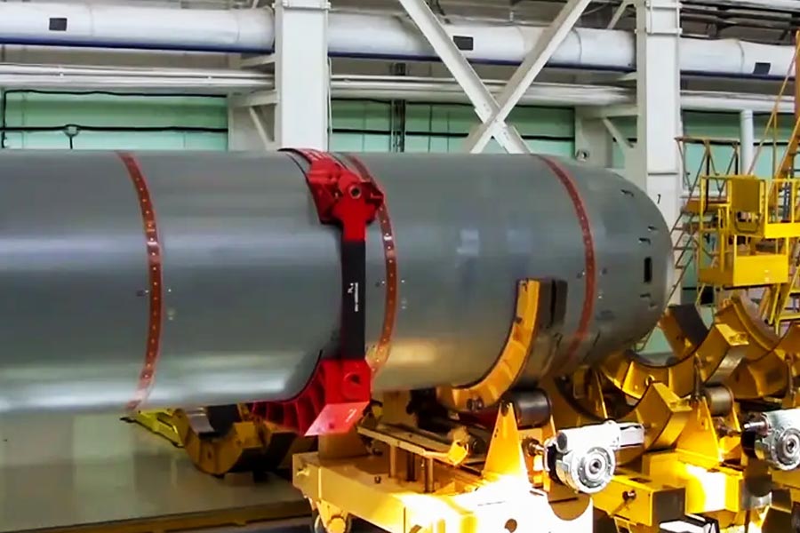 ক্রেমলিনের পক্ষ থেকে দাবি করা হয়েছে, এই অস্ত্রটি ঘণ্টায় ২০০ কিমি বেগে ছুটতে পারে। এই অস্ত্রের মডেল নিয়ে ইতিমধ্যেই পরীক্ষামূলক মহড়া সেরেছেন ডুবোজাহাজের ক্রু সদস্যরা।