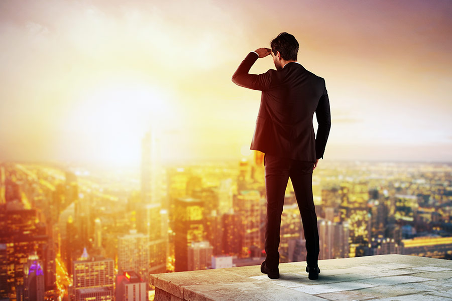 অনেক মানুষ আছেন, যাঁদের উত্থান স্বপ্নের মতো মনে হয়। শূন্য থেকে শুরু করে কঠোর পরিশ্রম এবং আত্মবিশ্বাসের মাধ্যমে সমস্ত প্রতিকূলতা অতিক্রম করে তাঁরা নিজেরাই কিংবদন্তি। এমনই কয়েক জন বিত্তশালী মানুষের সম্পর্কে জেনে নেওয়া প্রয়োজন, যাঁরা নিজেদের স্বপ্নপূরণ করে অন্যকে বড় স্বপ্ন দেখার অনুপ্রেরণা জুগিয়েছেন।