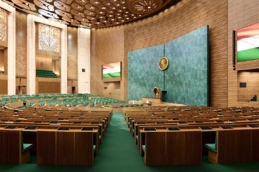 নতুন সংসদ ভবনে বাজেট অধিবেশনের দ্বিতীয় পর্বের আয়োজন নতুন সংসদে হতে পারে  বলেও সূত্রের খবর।