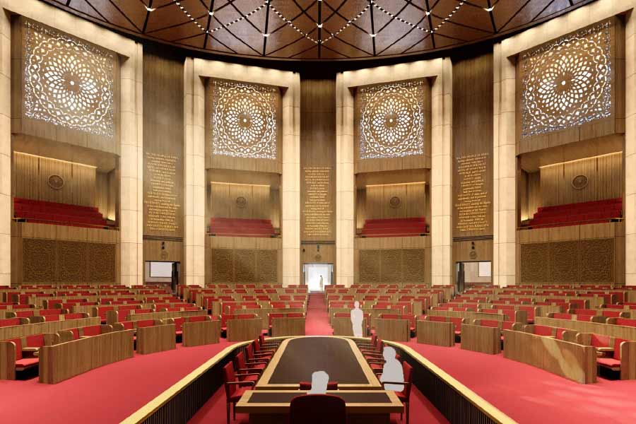 তবে উচ্চকক্ষ রাজ্যসভার অন্দরের নকশা তৈরি হয়েছে জাতীয় ফুল পদ্মের থিমে। রাজ্যসভা হলের মোট আসনসংখ্যা করা হয়েছে ৩৮৪টি।