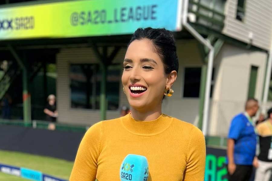  সম্প্রতি টি২০ বিশ্বকাপে অপ্রস্তুত পরিস্থিতির মুখোমুখি হয়েছিলেন জাইনাব। পাকিস্তানের কোচ তাঁকে ‘অপমান’ করেছিলেন বলে মত অনেকের। 