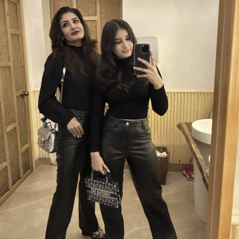 চলতি বছরের মার্চ মাসেই ১৮ বছরে পা দেবে রাশা। কিন্তু তার আগেই নিজের কেরিয়ার গড়ার পরিকল্পনা তৈরি করে নিয়েছে সে। মায়ের পদাঙ্ক অনুসরণ করে অভিনয়ে নামার সিদ্ধান্ত নিয়েছে রাশা।