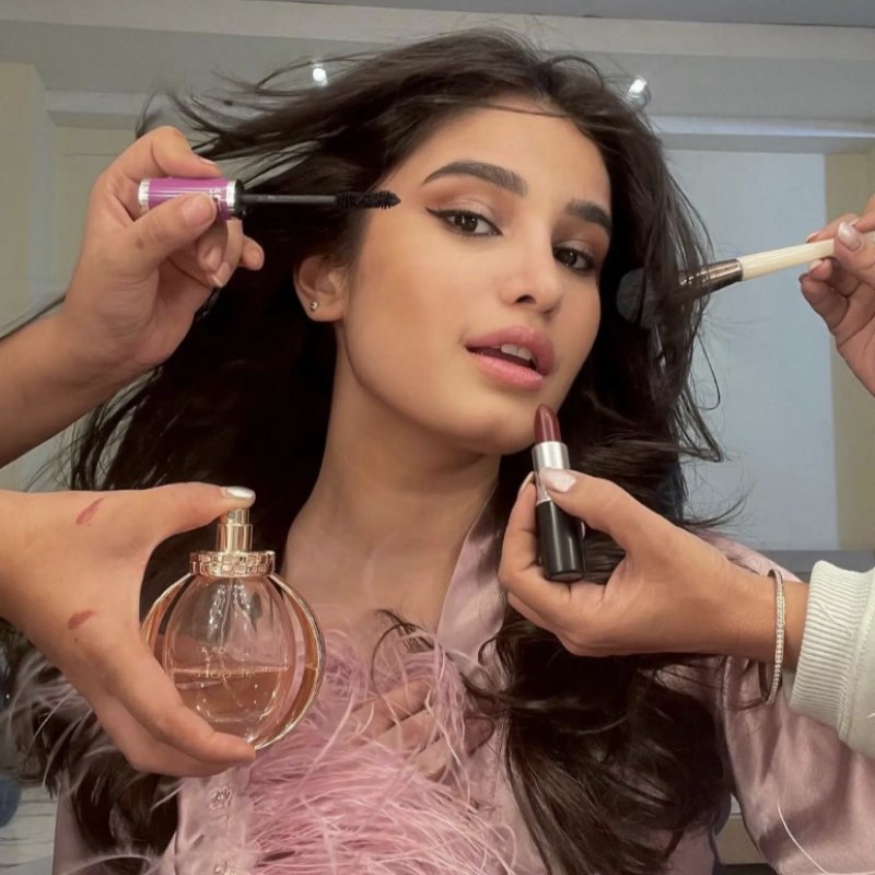 সঙ্গীতের পাশাপাশি মার্শাল আর্টসেও দক্ষ রাশা। তাইকোন্ডোতেও ব্ল্যাক বেল্ট রয়েছে রাশার।