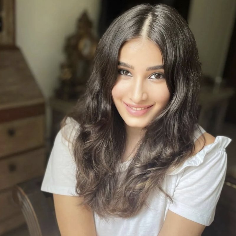 বলিপাডা়য় কানাঘুষো শোনা যাচ্ছে যে, নতুন ছবিতে অভিনয় শুরুর আগে দীর্ঘ সময় বিভিন্ন প্রশিক্ষণের মধ্যে দিয়ে যেতে হবে রাশা এবং আমনকে। ইতিমধ্যে তার প্রস্তুতিও শুরু হয়ে গিয়েছে। প্রশিক্ষণ শেষ হলে এই বছরেই শুরু হবে শুটিং।