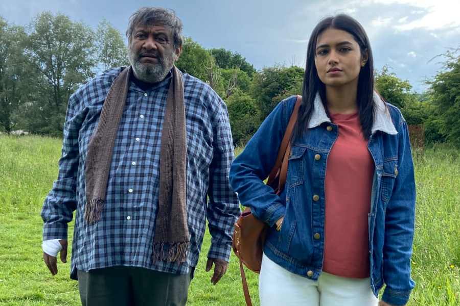 ‘আরো এক পৃথিবী’ ছবিতে কৌশিক গঙ্গোপাধ্যায়ের সঙ্গে তাসনিয়া।