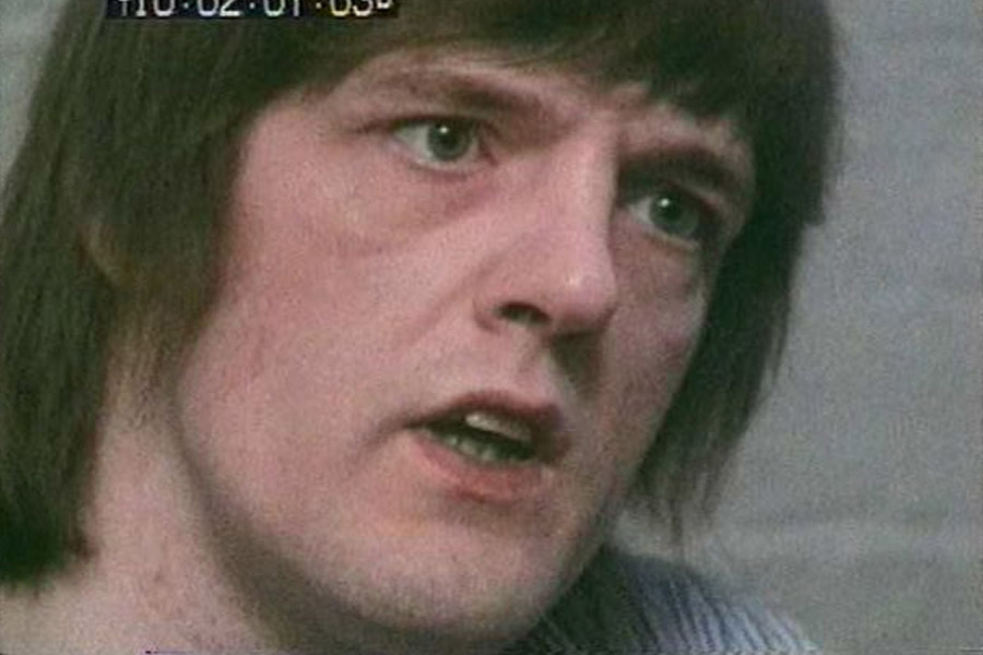 সিরিয়াল কিলার রবার্ট ‘হানিবল দ্য ক্যানিবল’ বলে পরিচিত ছিলেন। ভয়ঙ্কর অপরাধের কারণে টানা ১৬ হাজার ৪০০ দিন তিনি নিভৃত কুঠুরিতে কাটিয়েছেন। এমনকি জেলের রক্ষীরাও তাঁর কুঠুরিতে যেতে চাইতেন না।