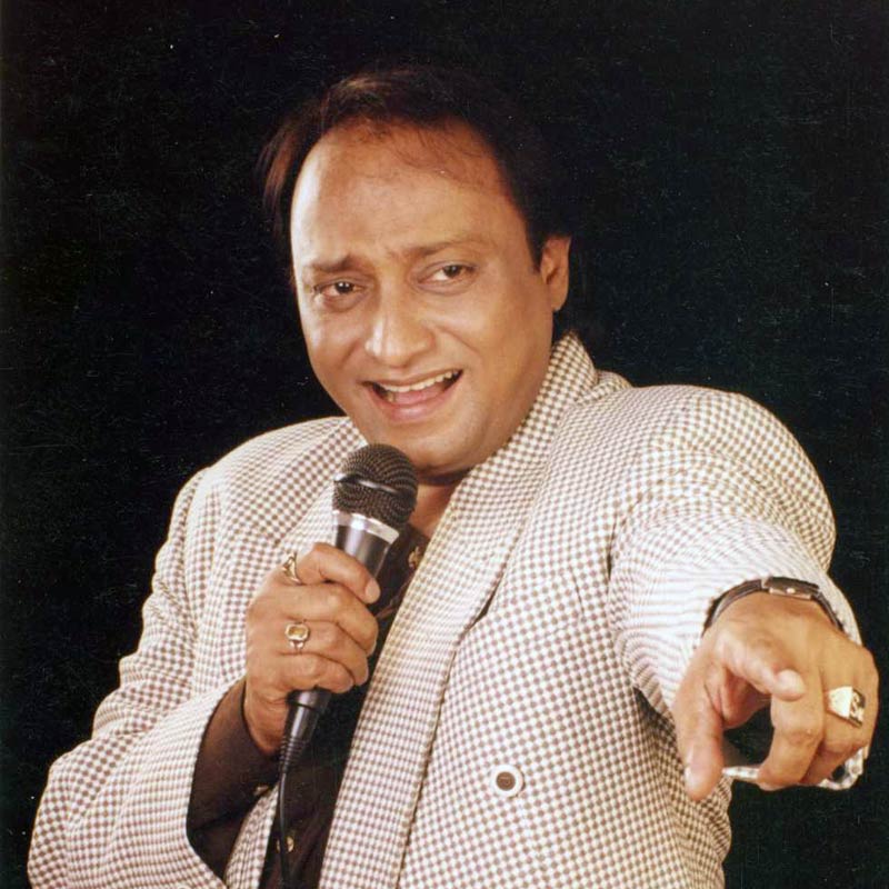 কিন্তু ১৯৮০ সালে তাঁর জীবন অন্য দিকে মোড় নেয়। মহম্মদ রফির মৃত্যু হয়। সঙ্গীতশিল্পীকে সম্মান জানাতে ‘এক রাত রফি কে নাম’ নামের একটি অনুষ্ঠানের আয়োজন করা হয়। ওই অনুষ্ঠানে ডাক পড়ে শব্বিরের। রফির গান গেয়ে অনুষ্ঠানে উপস্থিত দর্শককে মুগ্ধ করেন তিনি। তার পর আর তাঁকে ফিরে তাকাতে হয়নি। মাসে ৫০টির বেশি শো করতেন শব্বির।