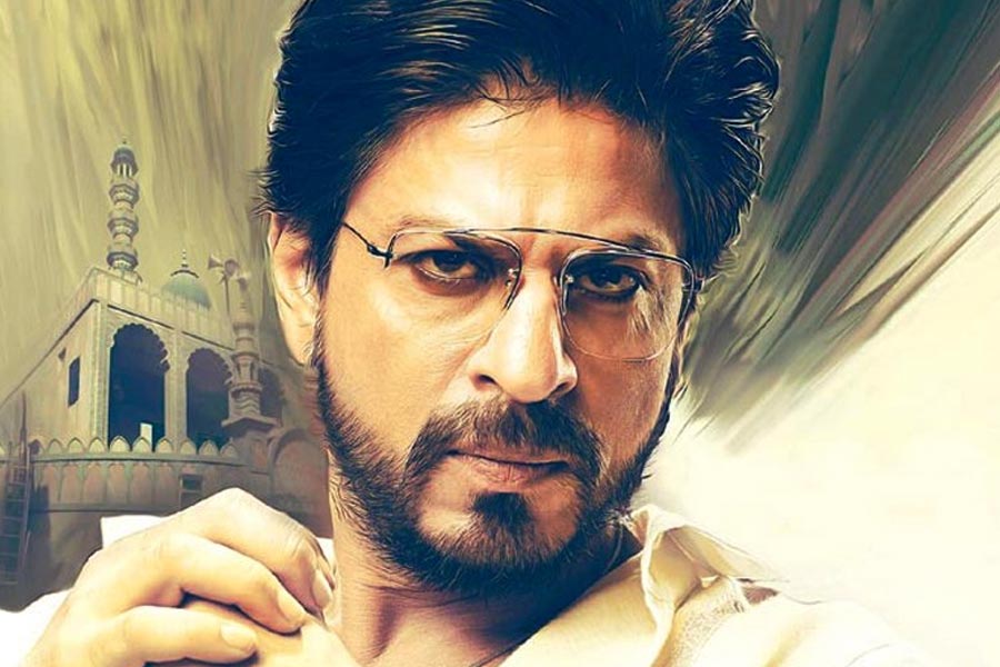 ২০১৭ সালেই শাহরুখের আর এক বহু প্রতীক্ষিত ছবি মুক্তি পায়। ‘পাঠান’-এর মতোই ‘রইস’ মুক্তির দিন ধার্য হয়েছিল ২৫ জানুয়ারি। তবে বক্স অফিসে প্রত্যাশা পূরণ করতে পারেনি এই ছবি।