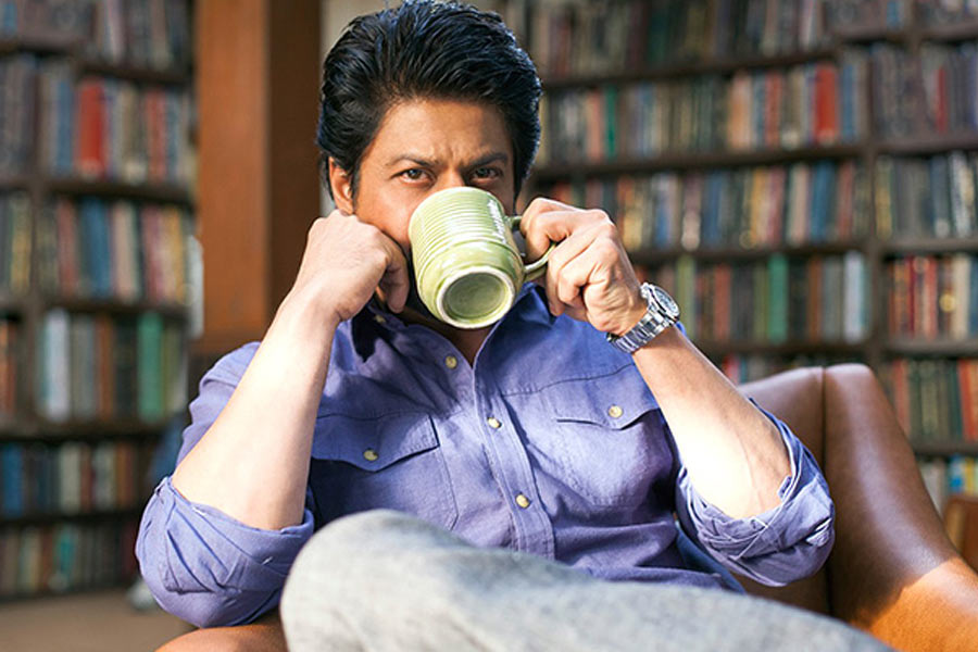 ‘ডিয়ার জ়িন্দেগি’ প্রথম দিনে ৮ কোটি ৭৫ লক্ষ টাকা আয় করেছিল। ছবির মোট বক্স অফিস রোজগার গিয়ে থামে ১৩৫ কোটিতে।