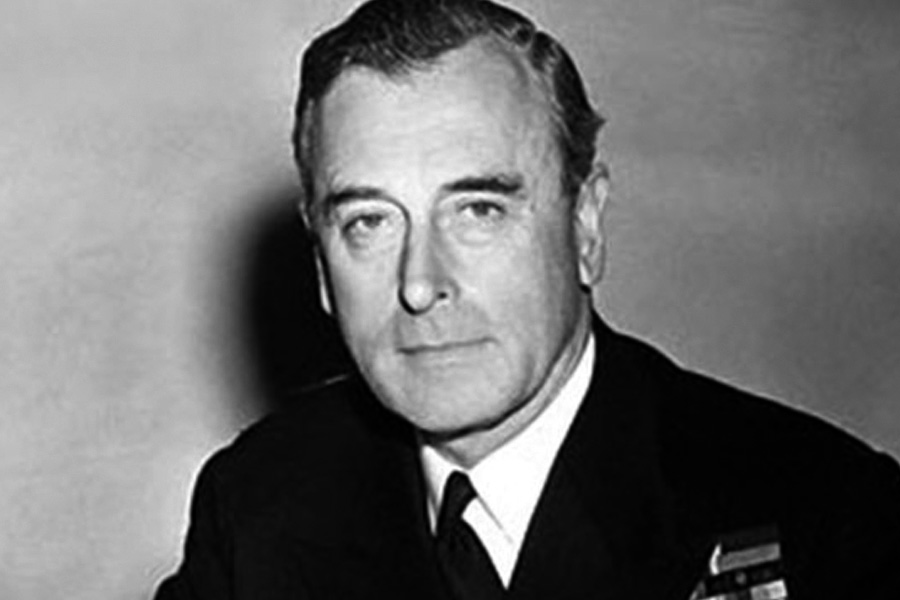 পরে জানা যায়, আততায়ীরা ২৬-২৭ অগস্টের মধ্যবর্তী রাতে মাউন্টব্যাটেনের বোটে একটি প্যাকেট লুকিয়ে রেখে আসেন। তাঁরা কাছের কোনও একটি জায়গা থেকে নজর রাখছিলেন মাউন্টব্যাটেনের বোটের গতিবিধির উপরে। সমুদ্রে বোটটি সুবিধাজনক জায়গায় আসতেই রিমোট কন্ট্রোলের বোতাম টিপে বিস্ফোরণ ঘটনা হয়। মূলত ব্রিটিশ রাজপরিবারের সঙ্গে তাঁর সম্পর্ক থাকার কারণেই মাউন্টব্যাটেনকে হত্যা করা হয়েছিল বলে জানিয়েছিল আইরিশ রিপালিকান আর্মি (আইআরএ)।