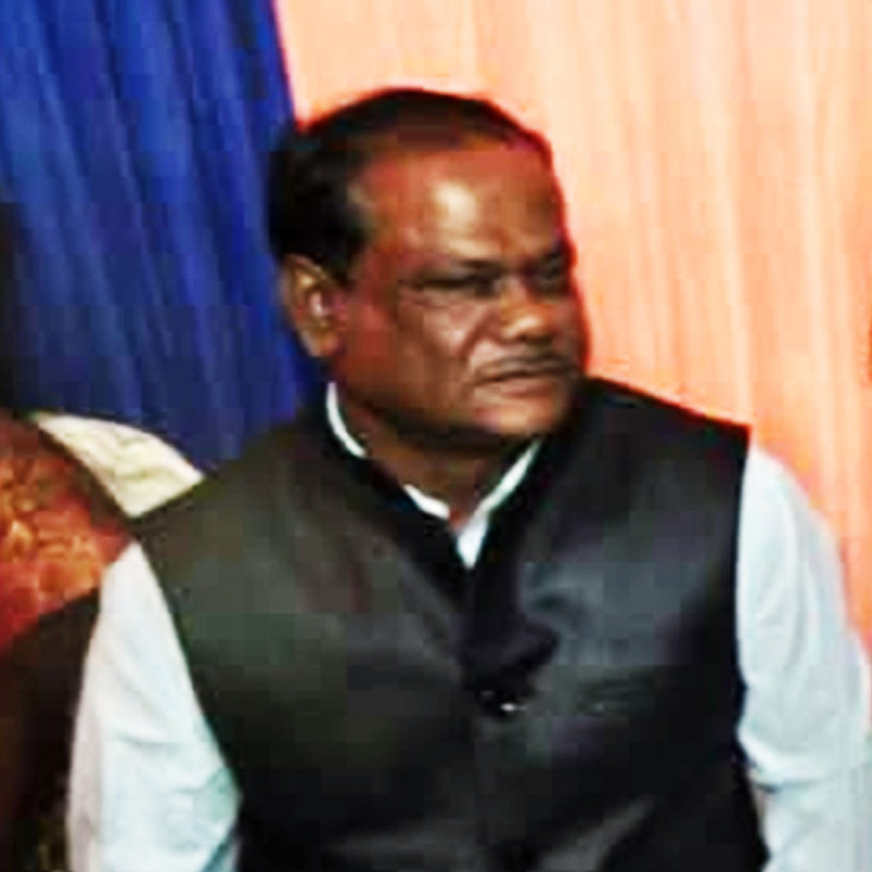 ভিডিয়োতে উপেন দাবি করেছিলেন, টাকা নিয়ে স্কুলের চাকরি পাইয়ে দেন রঞ্জন। তাঁর বাড়ি উত্তর ২৪ পরগনার বাগদায়। স্থানীয়রা দাবি করেছিলেন, ওই রঞ্জনের বাড়িতে অনেক প্রভাবশালী নেতা-মন্ত্রীই যাওয়া-আসা করতেন। সেই রঞ্জনের পরিচয় ফাঁস হয় আরও দিন কয়েক পরে। কিন্তু তার আগেই শুরু হয় তল্লাশি আর গ্রেফতারি।