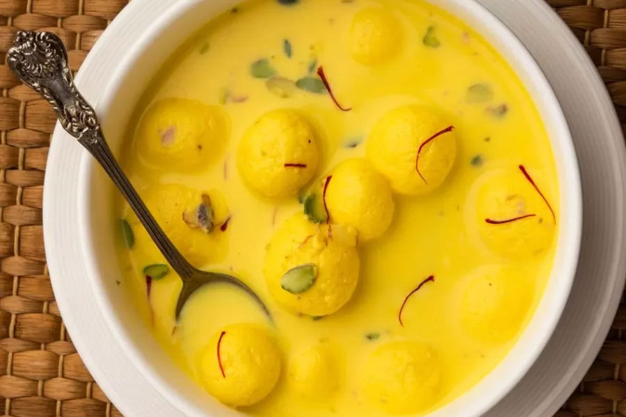 বাসন্তী মালাই।