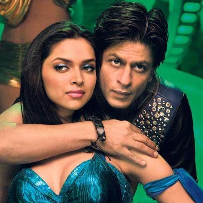 ‘পাঠান’ ছাড়াও শাহরুখ খানের সঙ্গে নাচের তালে দীপিকা পা মিলিয়েছিলেন ‘বিল্লু’ ছবির একটি গানে। ২০০৯ সালে প্রিয়দর্শনের পরিচালনায় মুক্তি পায় কমেডি ড্রামা ঘরানার ওই ছবি। 