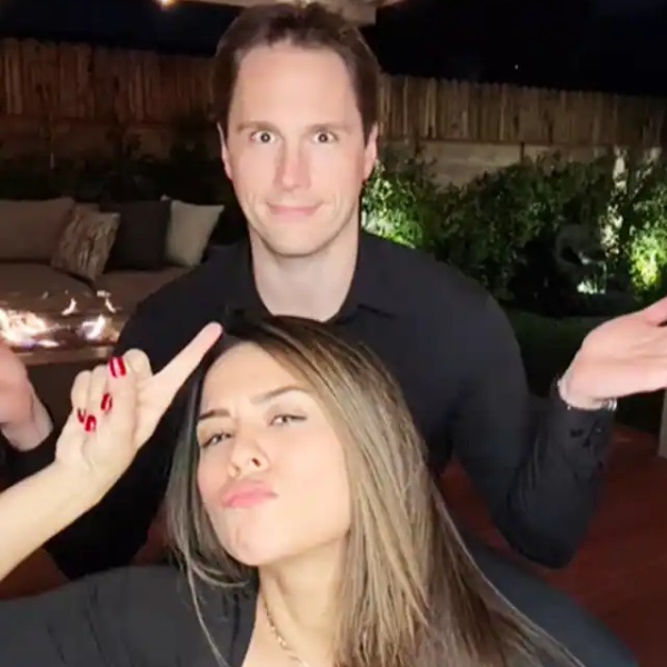 চলতি বছরের ১ জানুয়ারি আংটিবদল হয় সানার। নিজের ইনস্টাগ্রামে পোস্ট করে এই সুখবর জানিয়েছেন অভিনেত্রী নিজেই। দীর্ঘকালের প্রেমিক সাবা ওয়াগনারের সঙ্গে আংটিবদল করেছেন তিনি।