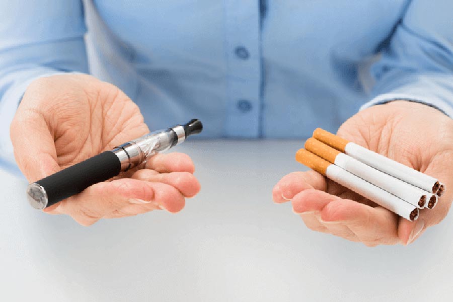 কিন্তু আদতে এই ‘ফিল্টার সিগারেট’ কতটা স্বাস্থ্যকর ছিল, তা নিয়েই প্রশ্ন উঠেছিল। সাধারণ সিগারেটে যে পরিমাণ নিকোটিন এবং টার থাকে, ‘ফিল্টার সিগারেট’-এর ক্ষেত্রে বরং তা বেশি পরিমাণে থাকে বলে সেই সময় দাবি করা হয়েছিল।