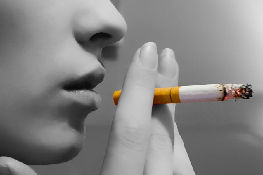 ১৯৭৭ সালে ‘ইম্পেরিয়াল’, ‘গাল্লাহের’, ‘রথম্যানস’ নামে কয়েকটি ব্রিটিশ সংস্থা একাধিক সিগারেট তৈরি করেছিল। তামাকের বিকল্প দিয়ে ওই সিগারেটগুলি বানানো হয়েছিল বলে দাবি করেছিল ওই সংস্থাগুলি। কিন্তু, স্বাস্থ্য দফতরের পক্ষ থেকে দাবি করা হয়েছিল, ওই সিগারেটগুলি মোটেই স্বাস্থ্যকর নয়। এর জেরে কয়েক মাসের মধ্যেই ওই সিগারেটগুলি বাজার থেকে হারিয়ে যায়।