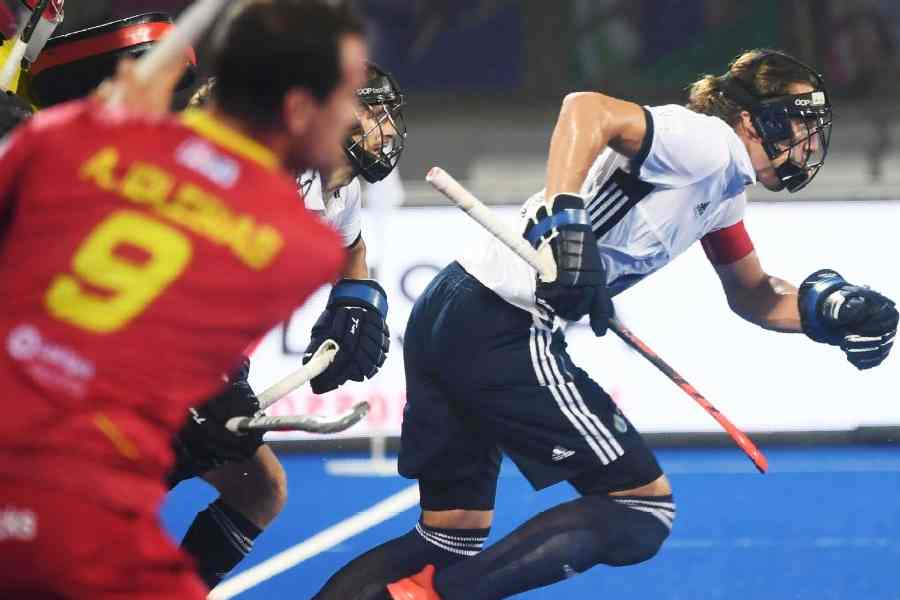 রক্ষণভাগের খেলোয়াড়দের গতি এখন অনেক বেড়েছে। ফলে শট নেওয়ার সময় কম পাচ্ছেন স্ট্রাইকাররা।