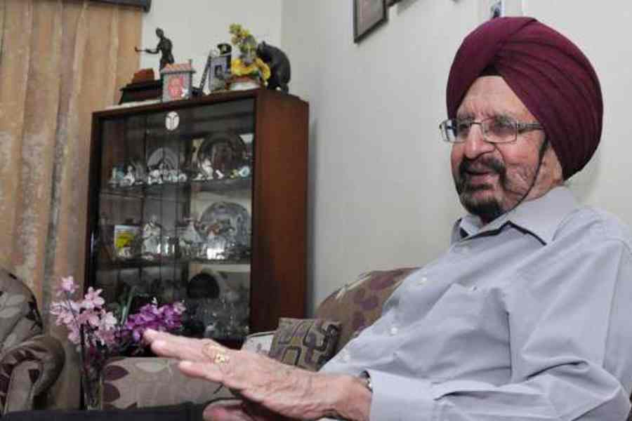 প্রাক্তন অলিম্পিয়ান গুরবক্স সিংহের মুখেও প্রযুক্তির কথা। 