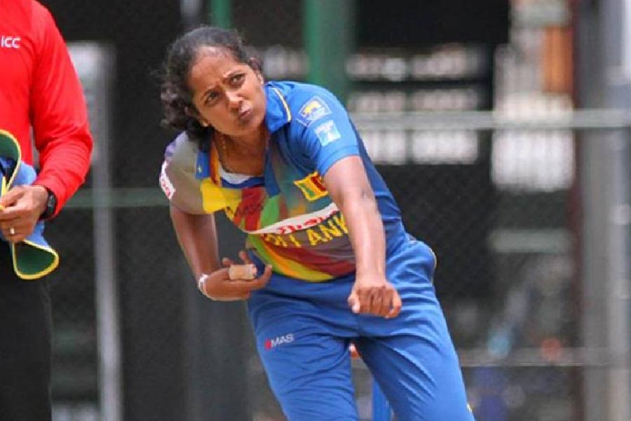 বাঁহাতি অর্থোডক্স স্পিনার রণবীরার গত বছরের সেরা পারফরম্যান্স ছিল বাংলাদেশের বিরুদ্ধে। সিলেটে এশিয়া কাপের ম্যাচে ৭ রানে ৪ উইকেট তুলে নেন তিনি। ওই ম্যাচে ৩ রানে জয় ছিনিয়ে নিয়েছিল শ্রীলঙ্কা।