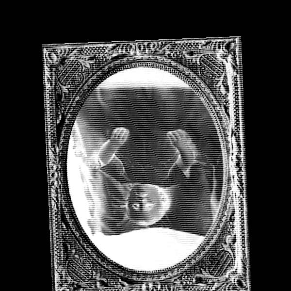 মৃতের আত্মা যাতে উপদ্রব না করতে পারে, তাই মৃত ব্যক্তির সমস্ত ছবি উল্টো করে রাখা হত যত দিন না পর্যন্ত পারলৌকিক কাজ সম্পন্ন হয়।