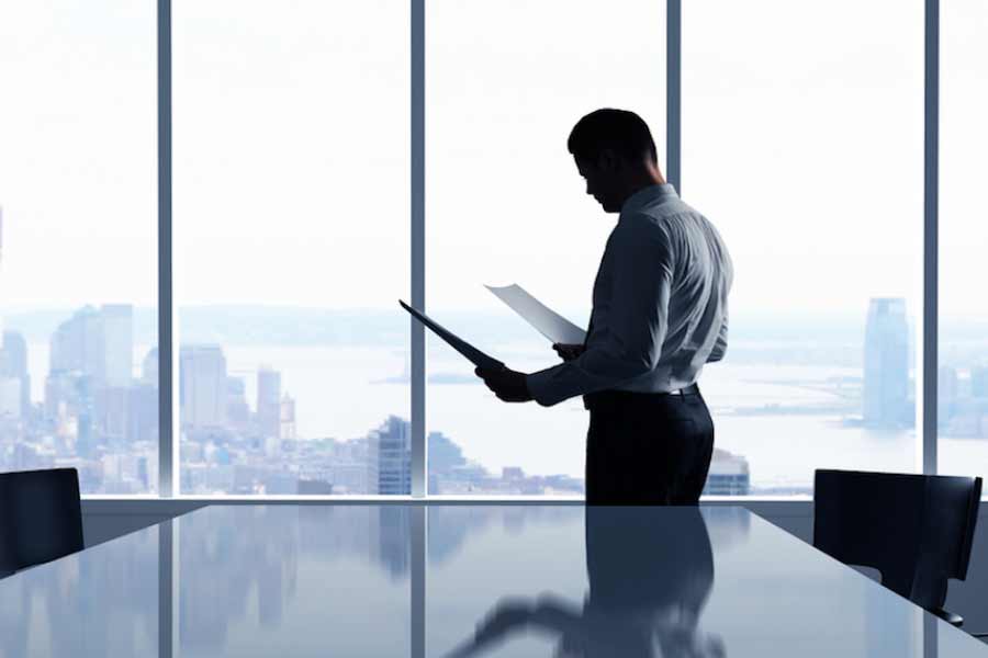 ক্রিস বলেন, ‘‘কোনও কর্মী যদি ইভেন্টের পরিকল্পনার সঙ্গে যুক্ত থাকেন, তাঁদের ছাঁটাইয়ের আশঙ্কা অনেক বেশি হয়। ফলে তাঁদের বেশি সাবধান থাকা উচিত।’’