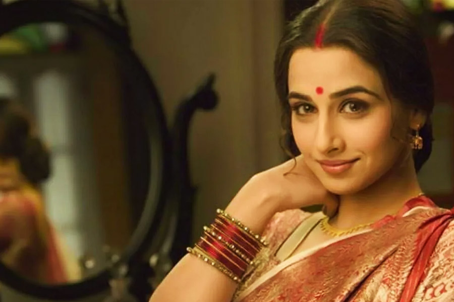 বলিপাড়ায় বিদ্যা বালনের আবির্ভাব ২০০৫ সালে। প্রদীপ সরকারের পরিচালনায় ‘পরিণীতা’ ছবিতে অভিনয় করেন তিনি। সইফ আলি খান, সঞ্জয় দত্ত, দিয়া মির্জার মতো বলিপাড়ার জনপ্রিয় তারকাদের সঙ্গে পাল্লা দিয়ে অভিনয় করেছিলেন তিনি।