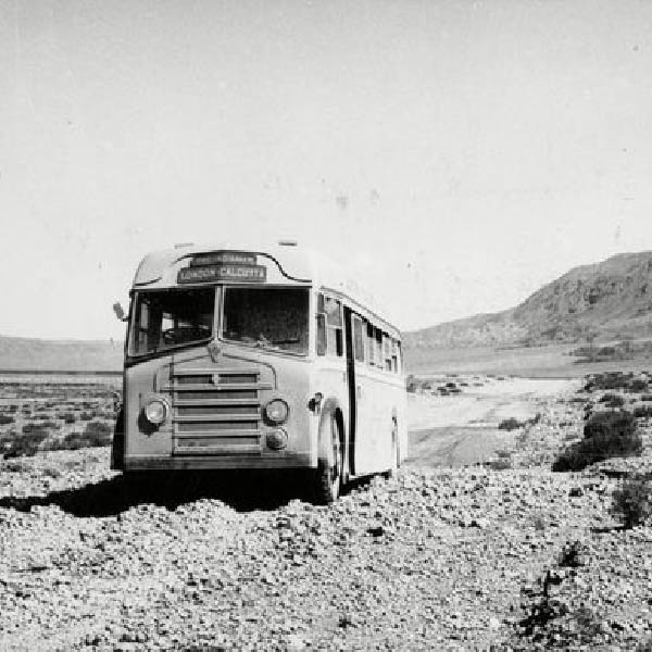 প্রতিবেদন অনুযায়ী, লন্ডন থেকে কলকাতা আসার টিকিটের মূল্য ছিল প্রায় ৯ হাজার টাকা (বর্তমান ভারতীয় মুদ্রায়)। তবে কলকাতা থেকে লন্ডন ফিরে আসার টিকিটের মূল্য ছিল ৭ হাজার টাকা (বর্তমান ভারতীয় মুদ্রায়)।