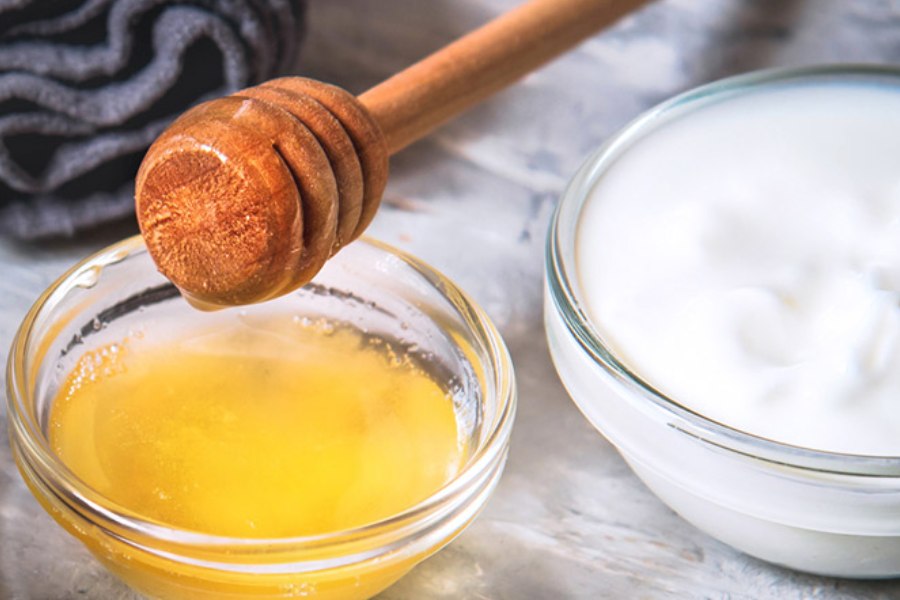 ঘরোয়া টোটকা ব্যবহার করলে এক রাতেই ফিরে পাবেন জেল্লাদার ত্বক।